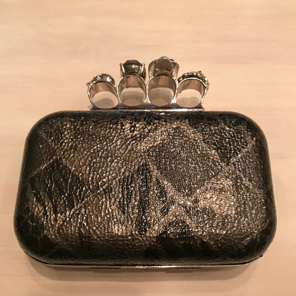 COPY - Knuckle Skull Clutch with tag - Picture 1 of 8